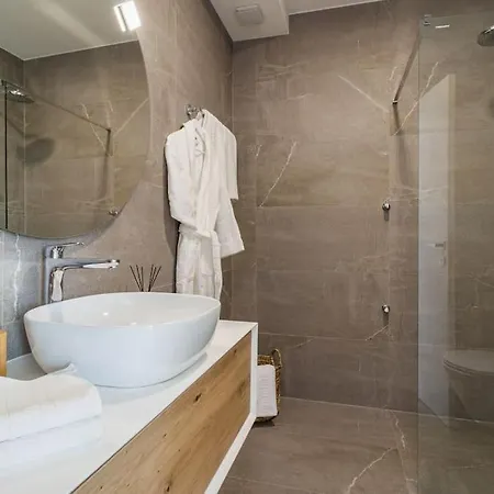 别墅 Taboo & - 42 M2 Pool & Wellness
