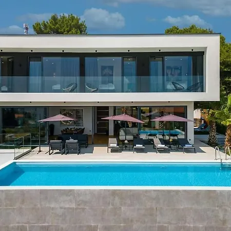 Villa Taboo & - 42 M2 Pool & Wellness Medulin