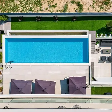 Taboo & - 42 M2 Pool & Wellness Medulin