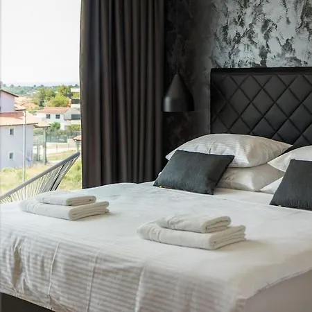 Taboo & - 42 M2 Pool & Wellness Villa