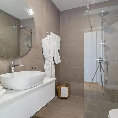 别墅 Taboo & - 42 M2 Pool & Wellness