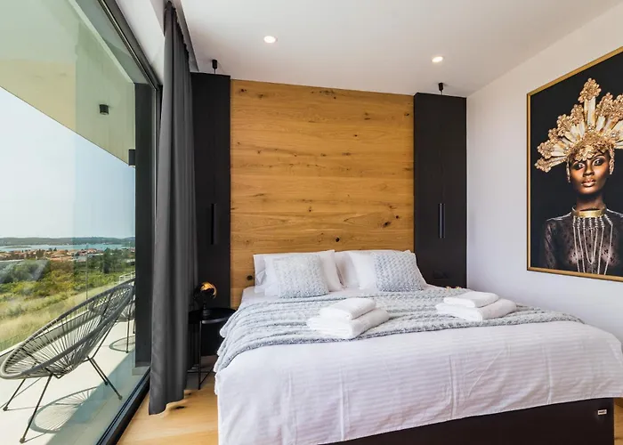 Taboo & - 42 M2 Pool & Wellness Villa Medulin