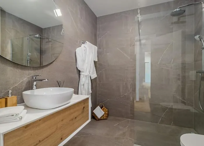 Taboo & - 42 M2 Pool & Wellness Villa