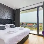 Villa Taboo & - 42 M2 Pool & Wellness Medulin