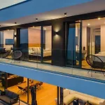 Taboo & - 42 M2 Pool & Wellness Villa *
