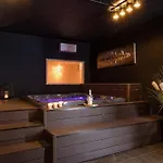 Taboo & - 42 M2 Pool & Wellness Villa *