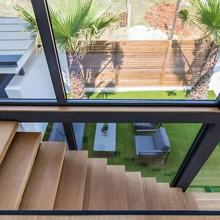 Taboo & - 42 M2 Pool & Wellness Villa Medulin